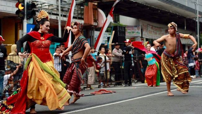 Seluruh wisatawan hanyut dalam kemeriahan dan kesuksesan WACI di JFC 2018 yang berlangsung di Alun-alun Kabupaten Jember, Jawa Timur.