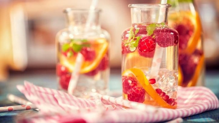 raspberry infused water