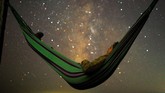 FOTO: Melihat Keindahan Hujan Meteor Perseid Hujan meteor Perseid mengalami puncaknya pada Minggu (12/8) dan Senin (13/8) dini hari yang bisa diamati dari seluruh dunia.
