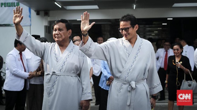 Prabowo Subianto-Sandiaga Uno mengunjungi Kantor Pimpinan Pusat (PP) Muhammadiyah dengan tujuan bersilaturahmi sekaligus mencegah perang kebencian di pemilu.