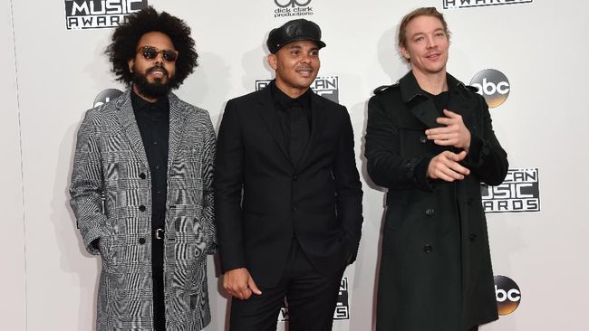 Grup DJ Major Lazer bergabung dengan The Weeknd bakal tampil di panggung DWP 2018 yang berlangsung di GWK, Bali, 7-9 Desember 2018.