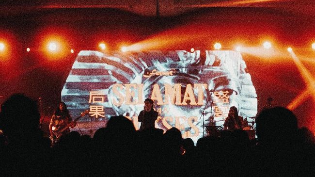 Feast meluncurkan dua lagu baru, 'Peradaban' dan 'Berita Kehilangan' yang diinspirasi dari tragedi bom Surabaya.