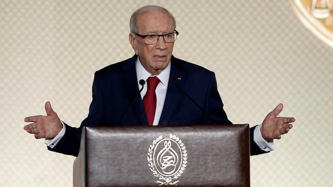 Usulan tersebut menuai pro dan kontra di Tunisia.