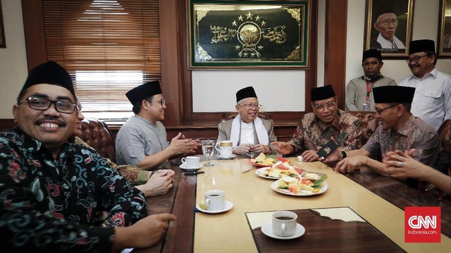 Dalam AD/RT NU dilarang ada rangkap jabatan Rais Aam dengan jabatan politik. Wakil Rais Aam NU Miftahul Akhyar diperkirakan akan jadi pengganti Ma'ruf Amin.