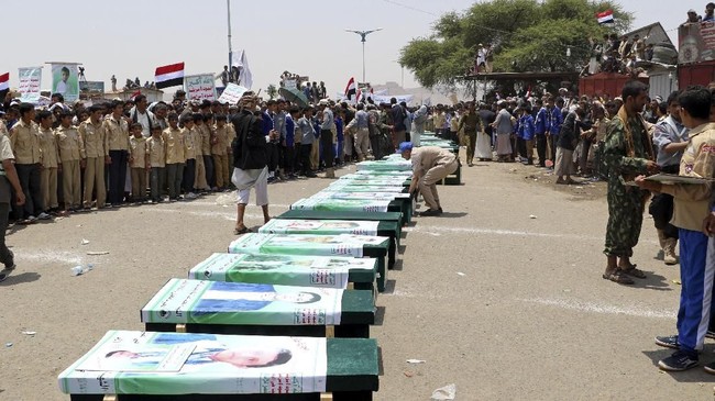 Koalisi militer yang dipimpin Arab Saudi mengakui telah membuat kesalahan dalam sebuah serangan bus di Yaman, Agustus lalu yang menewaskan 40 anak-anak.