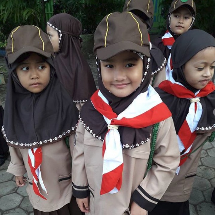 <p>Anggota pramuka siaga ini imut-imut ya. (Foto: Instagram @mayang_puspa)</p>