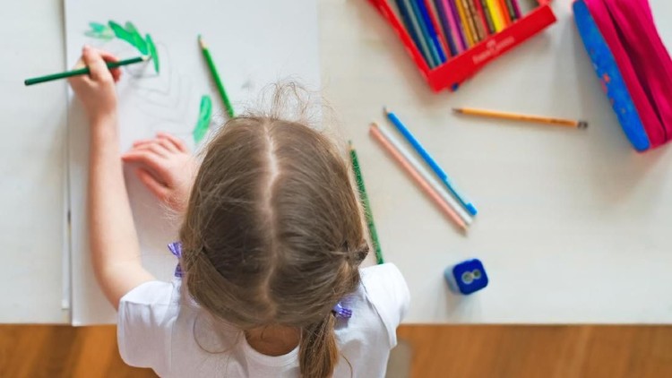 Untuk mengajak anak dengan autisme berkomunikasi, ada satu metode yang bisa dilakukan, Bun, yakni metode sensasi. Apa itu?