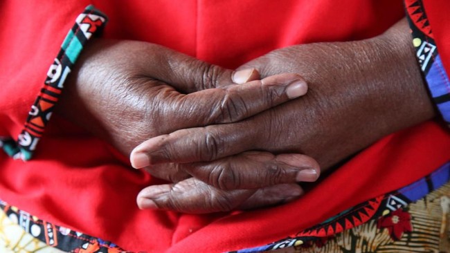 Praktek poligami yang banyak terjadi di Kenya menyebabkan kaum perempuan dan anak-anak rentan dengan kemiskinan dan ekploitasi manusia.