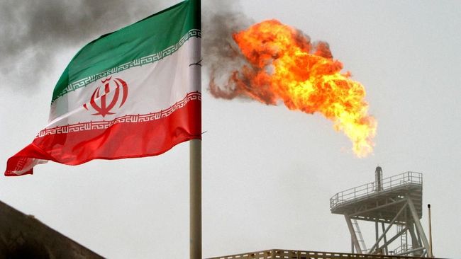 Iran Ancam Rudal Pangkalan Militer AS