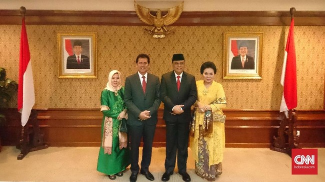 Asman Abnur mengatakan dalam mewujudkan aparatur sipil negara (ASN) berkelas dunia 2024, Kementerian PANRB menerapkan rekrutmen yang bersih dan akuntabel.