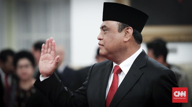 Tingkat kelulusan rendah, Menpan RB Syafruddin membuka kemungkinan untuk menurunkan passing grade tes CPNS demi memenuhi jumlah SDM.