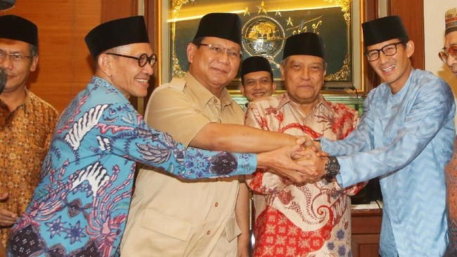 Prabowo Subianto ingin bertemu Jokowi sebelum Pilpres 2019, namun ia mengaku masih mencari waktu yang pas dan tenang.
