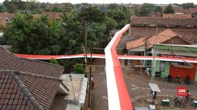 VIDEO: Kampung Tokyo Terbentang 'Merah-Putih' 1000 Meter