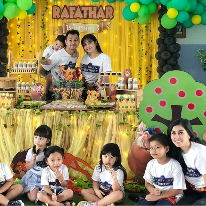 <p>15 Agustus 2018, Rafathar Malik Ahmad genap berusia 3 tahun nih, Bun. Setiap ada anak merayakan ulang tahun, saya selalu merasa waktu begitu cepat berlalu.(Foto: Instagram @nisyaa)</p>