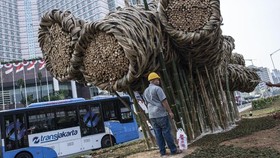 Bambu Bundaran HI Dibongkar, DPRD Minta Anies Bijak Anggaran