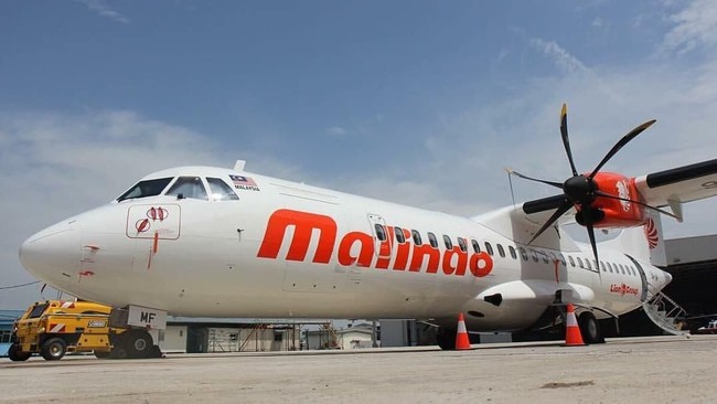 Pesawat Malindo Air rute Bandung-Kuala Lumpu tergelincir di Bandara Husein Sastranegara, Bandung, saat hendak lepas landas. Tak ada korban dalam peristiwa ini.