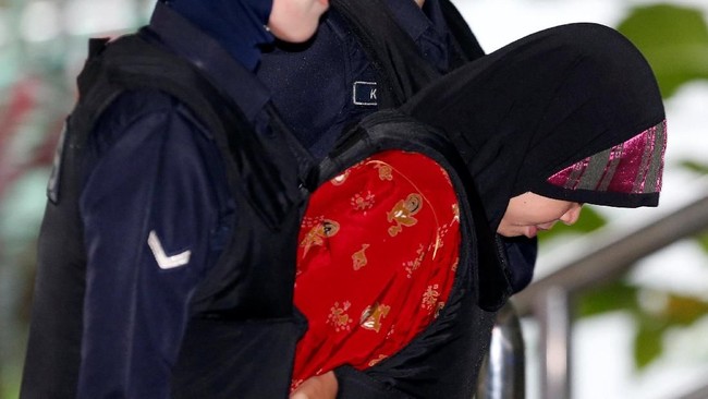Hakim Pengadilan Shah Alam sepakat dengan Jaksa Penuntut yang menyebut cukup bukti untuk melanjutkan kasus pembunuhan Kim Jong-nam dengan terdakwa Siti Aisyah.
