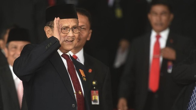 BJ Habibie berulang tahun hari ini dan kiprahnya di dunia sains masih terus dikenang.