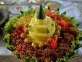 Makna dan Sejarah Tumpeng yang Heboh di Media Sosial