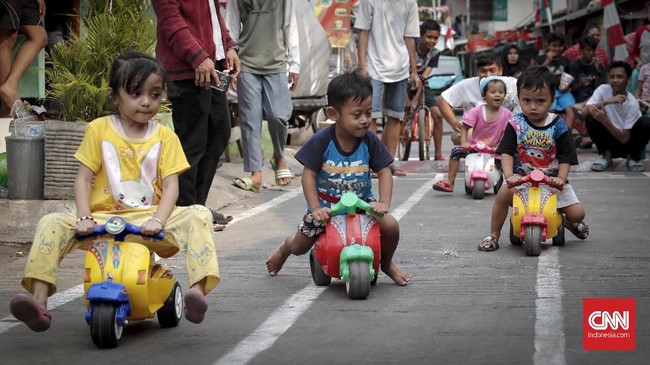 KPAI  memanggil pihak TK Kartika V Kota Probolinggo atas penyelenggarakan karnaval anak dengan atribut cadar dan replika senjata, Sabtu (18/8).