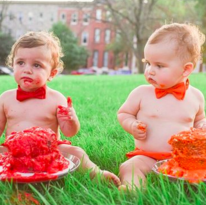 <p>Ehem, ehem, rupanya ada yang mau mencicipiki cake temannya nih. (Foto: Instagram/ @jcarr_photosnaps)  </p>
