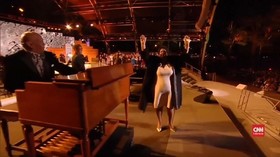 VIDEO: Dunia Kehilangan Aretha Franklin, si Queen of Soul
