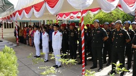 Pekik Merdeka Tentara-Polisi Kamboja Meriahkan HUT RI ke-73