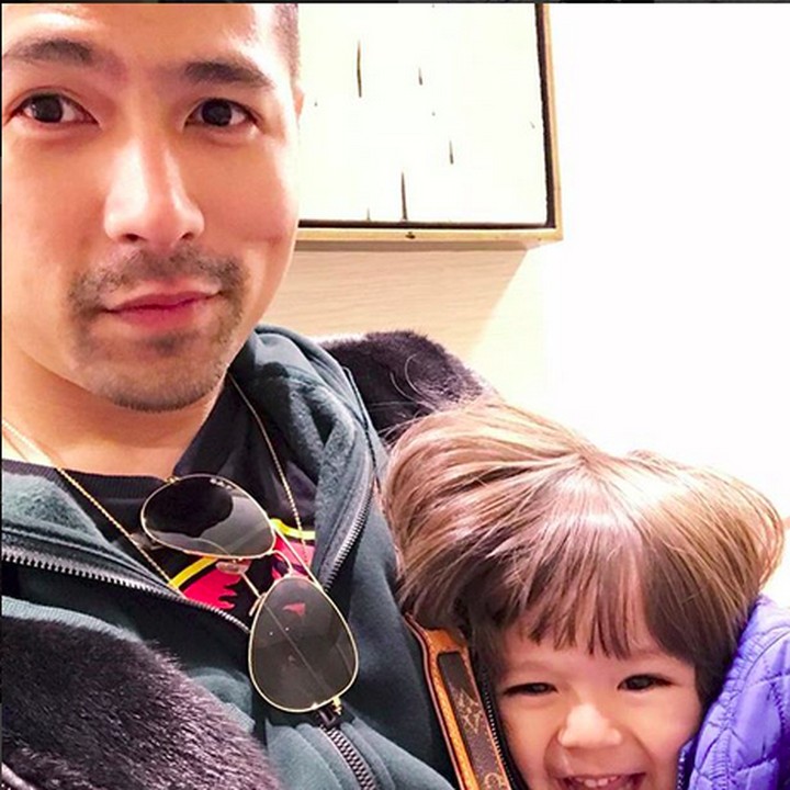 <p>Apa ya yang bikin Uncle Eric dan El happy banget? (Foto: Instagram/ @ericbanaiskandar)  </p>