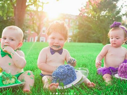Gemas Banget! Ketika 6 Bayi Lakukan Cake Smash dengan Tema Pelangi
