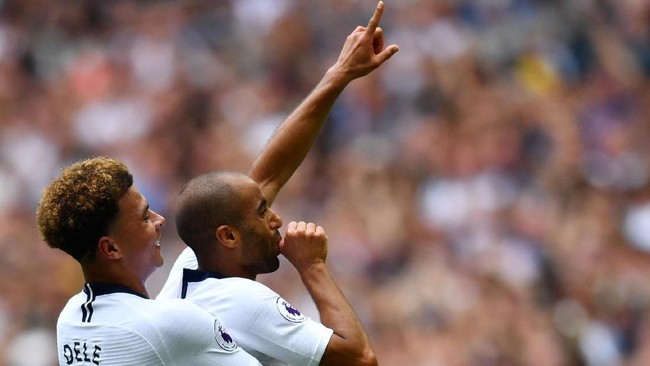 Tottenham Hotspur meraih kemenangan kedua di Liga Primer Inggris setelah mengalahkan klub promosi Fulham 3-1 di Stadion Wembley, Sabtu (18/8).