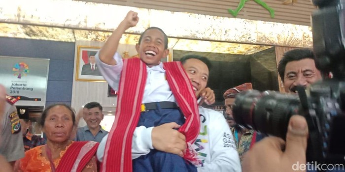 Joni, siswa SMP pemanjat tiang bertemu dengan Menpora Imam Nahrawi