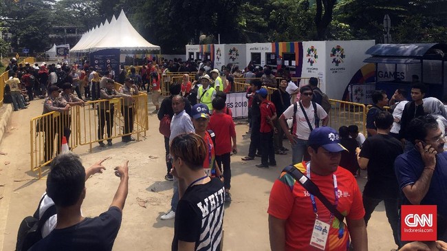 Ribuan petugas keamanan akan diterjunkan untuk mengamankan pembukaan Asian Games 2018 di Gelora Bung Karno, Sabtu (18/8). 