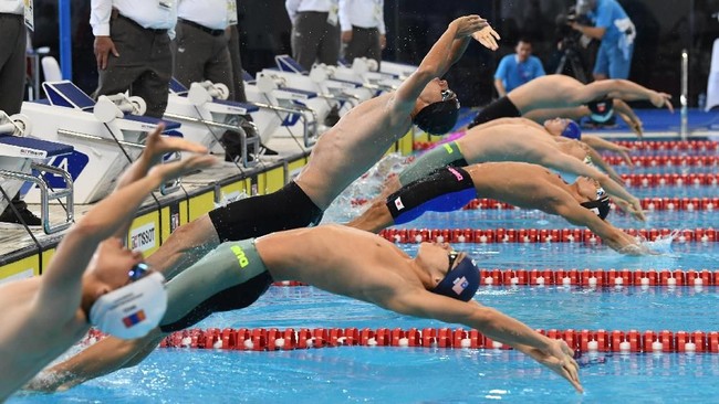 Empat wakil Indonesia di empat nomor berbeda berhasil masuk dalam final cabang olahraga renang yang berlangsung Minggu (19/8) sore waktu Indonesia barat.