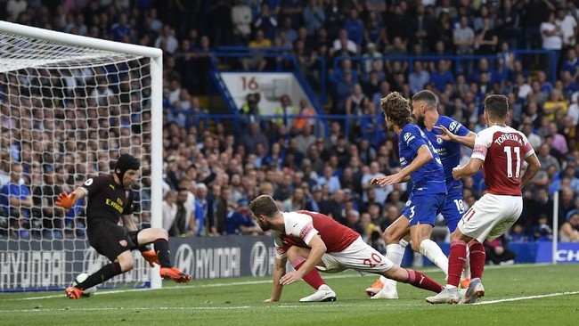 Liga Inggris Pekan ke-23 bakal mempertemukan Arsenal vs Chelsea yang sama-sama berhasrat meraih kemenangan. Berikut fakta menarik Arsenal vs Chelsea.