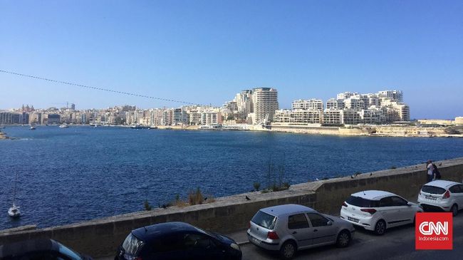Taman arkeologi dalam laut itu dibangun di Xlendi, sebuah kota kecil yang terletak di sudut barat daya Pulau Gozo, pulau terbesar di Malta.