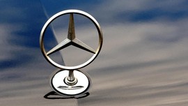 Dipecat, Eks Karyawan Buldoser 69 Mobil Mercedes Benz Terbaru