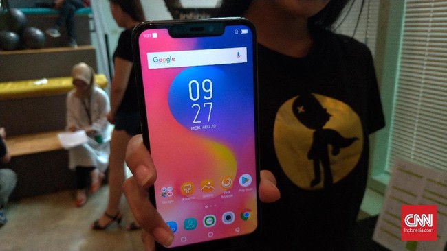 Google umumkan sebanyak 100 juta perangkat akan pasang tombol khusus yang mudahkan pengguna mengakses Google Assistant. 