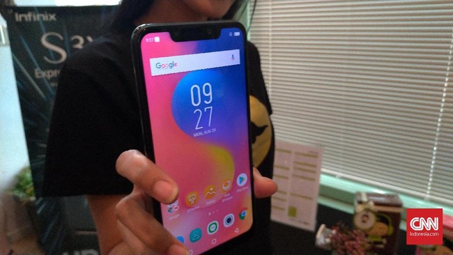 Infinix mengikuti langkah vendor ponsel lain yang telah meluncurkan ponsel poni mereka Hot S3X sejak awal tahun 2018 ini.