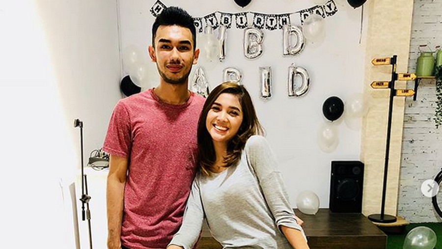 Sebelum diketahui gugat cerai suami, raya Kitty ternyata sempat memberikan kode soal keretakan rumah tangganya di Instagram.