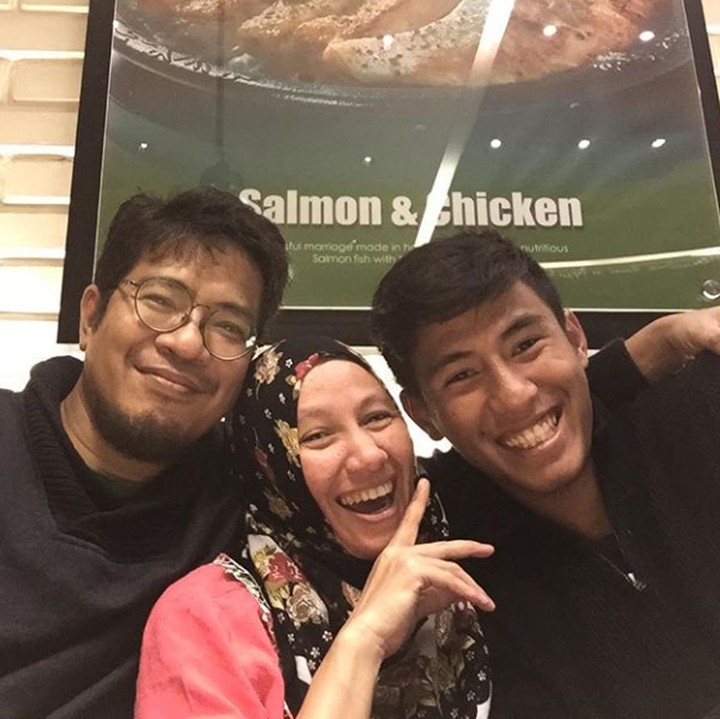 <p>Hanif Syahbandi adalah pesepakbola andalan Timnas U-23 di Asian Games yang dekat banget dengan ibunya. (Foto: Instagram @hanifsjahbandi)</p>