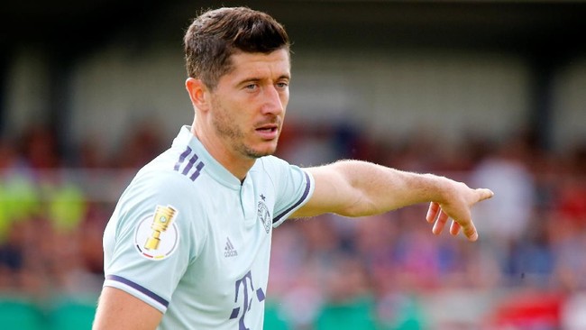 Manajemen Bayern Munchen mengaku bisa mendapatkan Rp2,5 triliiun jika menjual Robert Lewandowski pada bursa transfer musim panas ini.