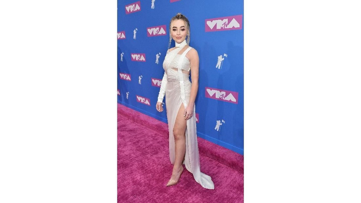 FOTO: Selebriti Berbusana Terburuk di MTV VMA 2018