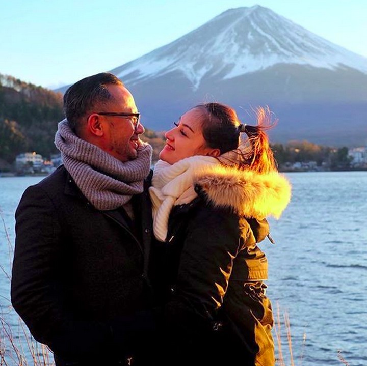 <p>Langgeng selalu ya Indra Brasco dan Mona Ratuliu. (Foto: Instagram/ @indrabrasco)  </p>