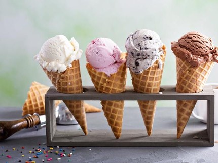 Aksi Lucu Balita Saat Minta Es Krim pada Bundanya