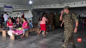 VIDEO: Warga Venezuela dan Brasil Bentrok di Perbatasan