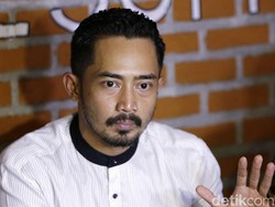 Yama Carlos Heran, Anaknya Pindah Sekolah Tanpa Persetujuannya