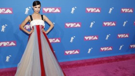 FOTO: Selebriti Berbusana Terburuk di MTV VMA 2018