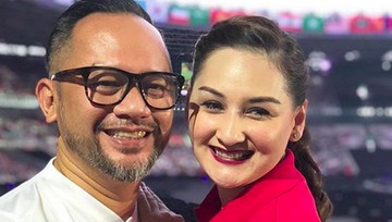 INDRA BRASCO&nbsp;HADIAHI&nbsp;MONA RATULIU SEBUAH RUMAH