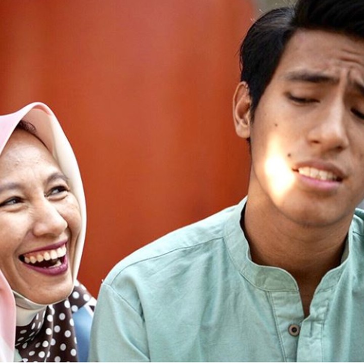 <p>Senyum ibu adalah penyemangat terhebat bagi anak. (Foto: Instagram @hanifsjahbandi)</p>