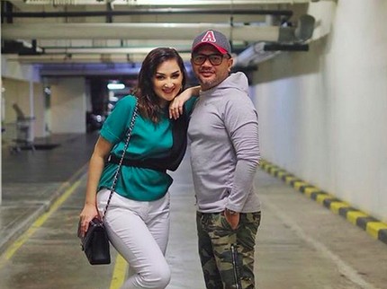 Romantis Ala Mona Ratuliu & Indra Brasco, Sederhana Tapi Bermakna